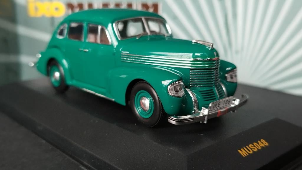 Opel Kapitan 1950 green 1:43 Ixo Museum Pol, Hobby en Vrije tijd, Modelauto's | 1:43, Overige merken, Auto, ., Nieuw