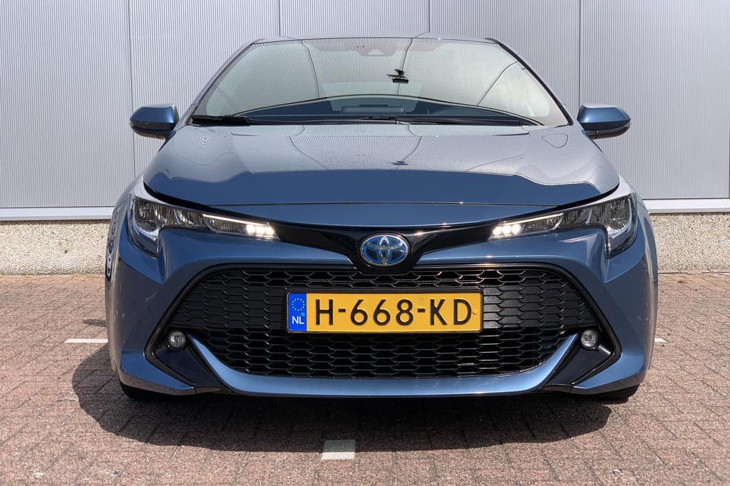 Toyota Corolla 1.8 Hybrid Business Plus, Gebruikt, 4 cilinders, Stoelverwarming, Blauw