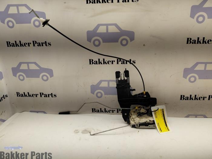 Deurslot Mechaniek 4Deurs rechts-voor van een Dodge RAM, Auto-onderdelen, Carrosserie en Plaatwerk, Dodge, Gebruikt, 3 maanden garantie
