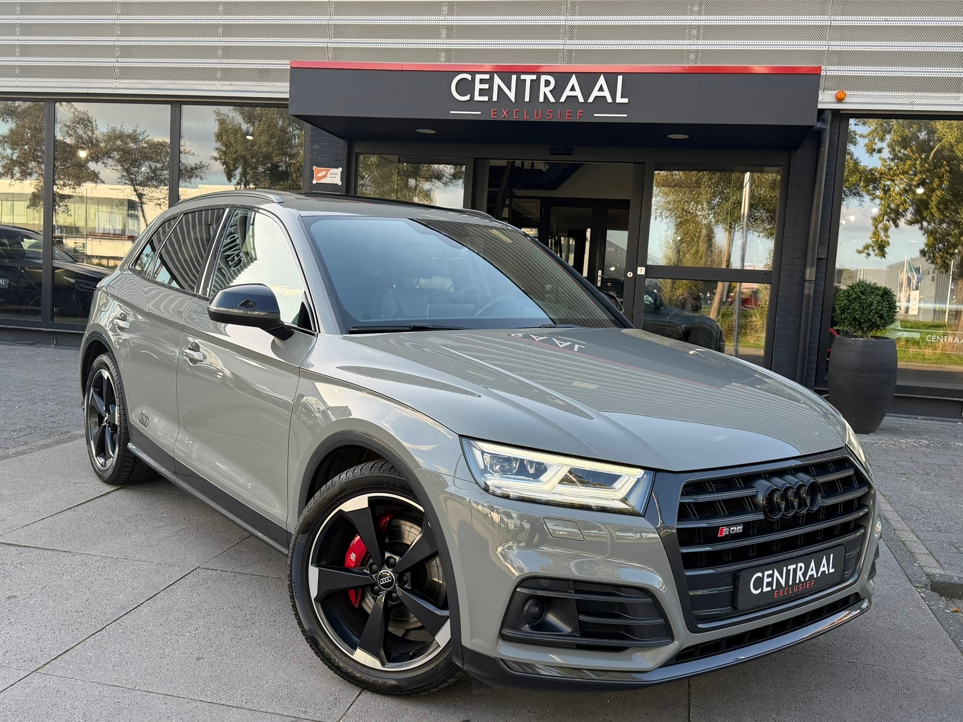 Audi SQ5 3.0 TFSI SQ5 quattro Pano|B&O|Memory|Luchtvering|BT, Auto's, Automaat, Gebruikt, Zwart, 2995 cc