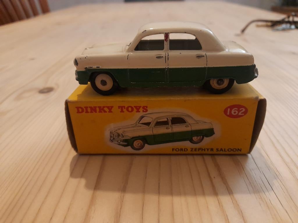 Dinky toys Ford Zephyr, Hobby en Vrije tijd, Modelauto's | 1:43, Ophalen of Verzenden, Auto, Dinky Toys