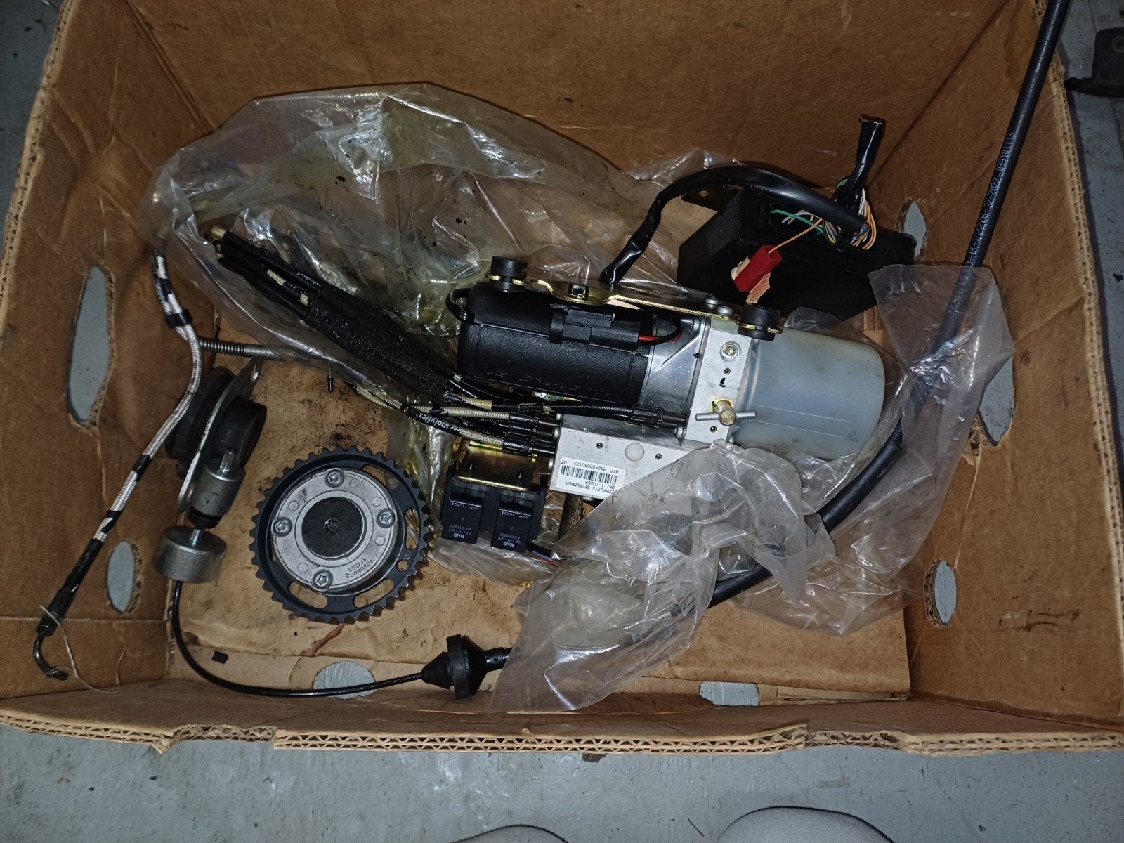 megane cabrio 2001 hydrauliekpomp, koppelingskabel nokkenasv, Gebruikt