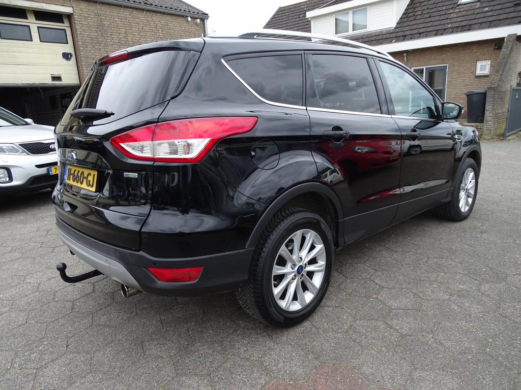 Ford Kuga 1.5 Titanium, 4 cilinders, Leder en Stof, Zwart, Parkeersensor