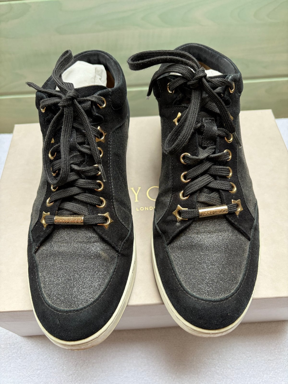 Jimmy Choo Zwarte Suède Sneakers maat 37,5, Kleding | Dames, Ophalen of Verzenden, Gedragen, Zwart, Sneakers of Gympen