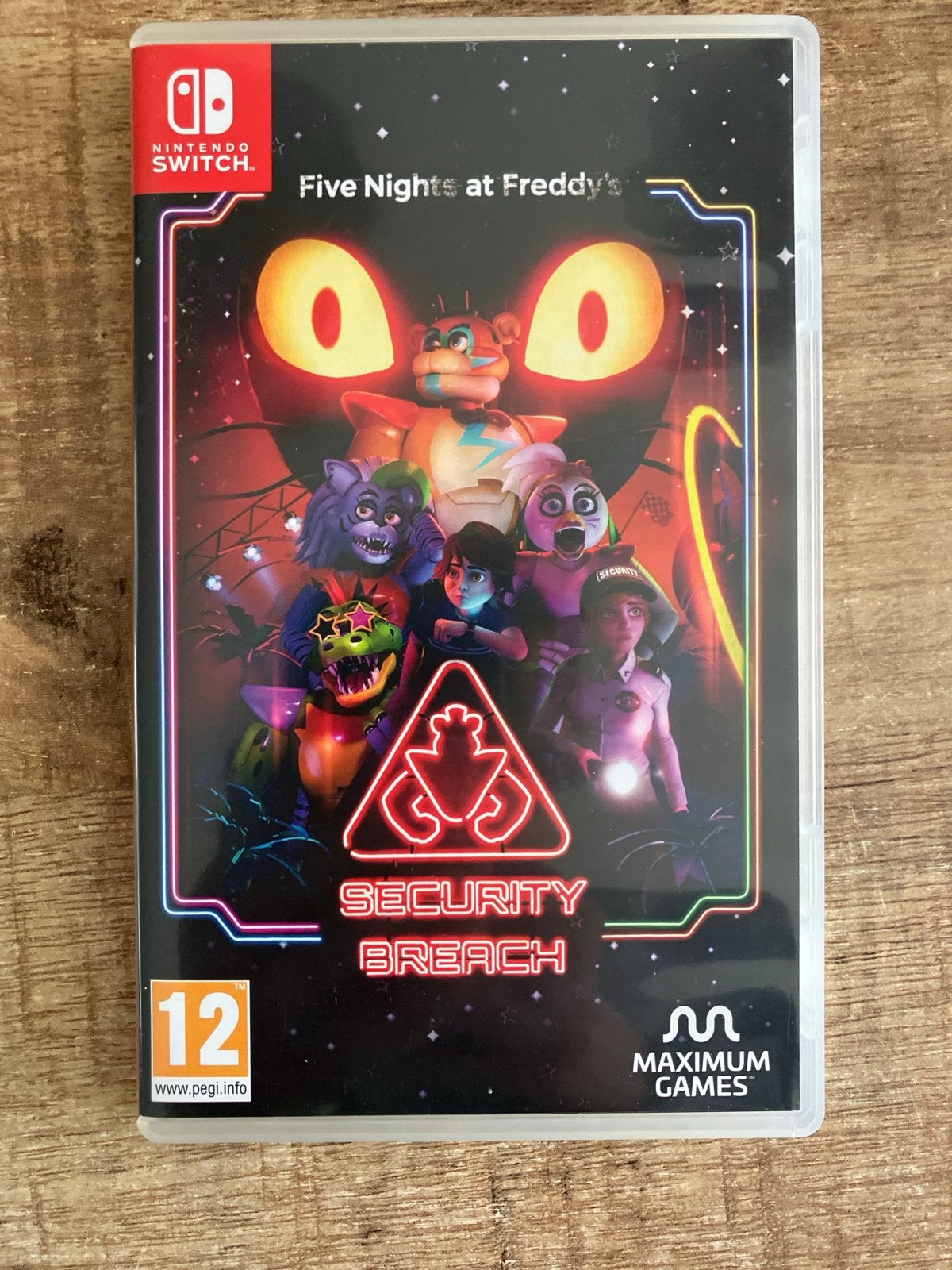 Five Nights at Freddy's: Security Breach - Nintendo Switch, Ophalen of Verzenden, Zo goed als nieuw, Met games