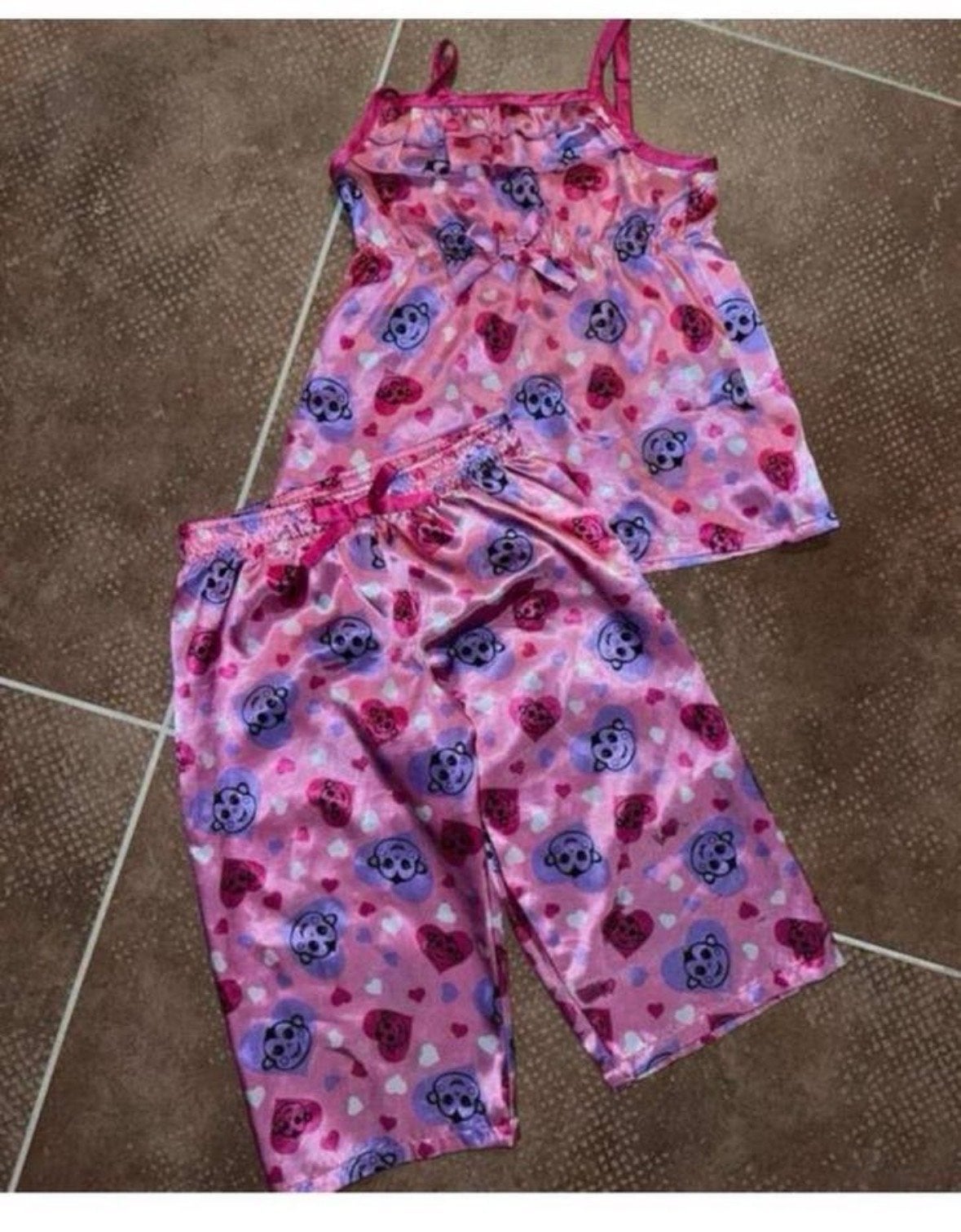 Satijnen pyjama met print, maat 110, Ophalen of Verzenden, Zo goed als nieuw