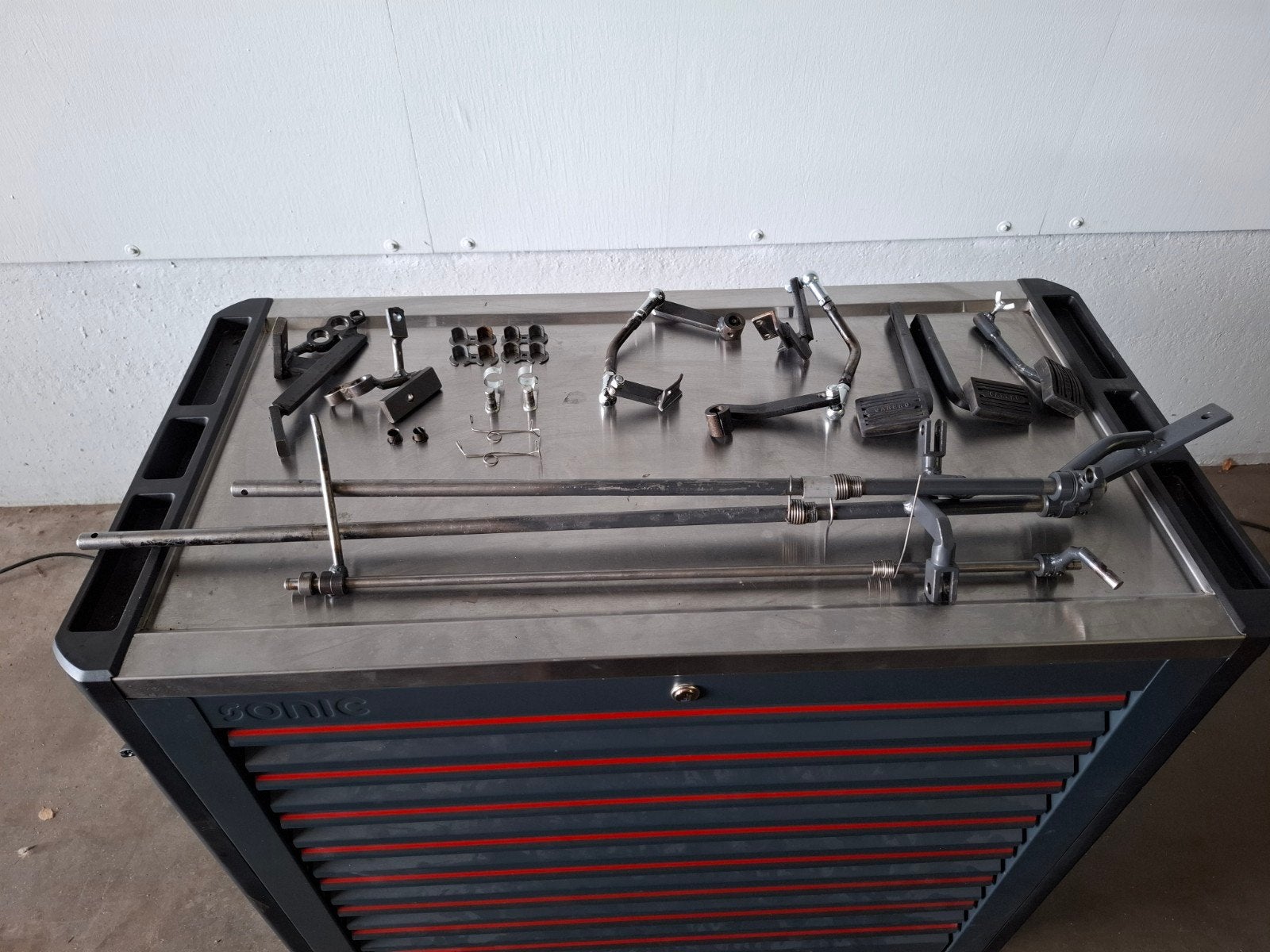 Dubbele pedalenset lesauto, Ophalen