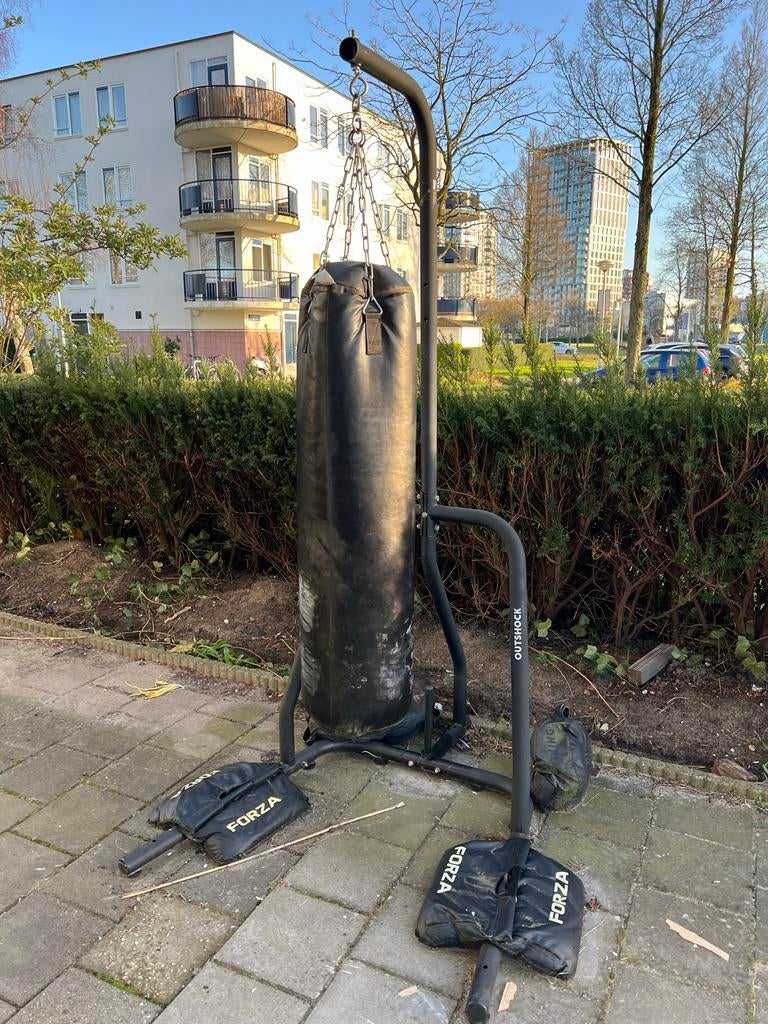 Bokszak Outshock met standaard, Sport en Fitness, Boksen, Ophalen, Gebruikt, Bokszak