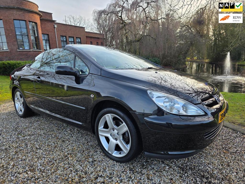 Peugeot 307 CC 2.0-16V AUTOMAAT/airco/CRUISE, Gebruikt, 4 cilinders, Cabriolet, 4 stoelen