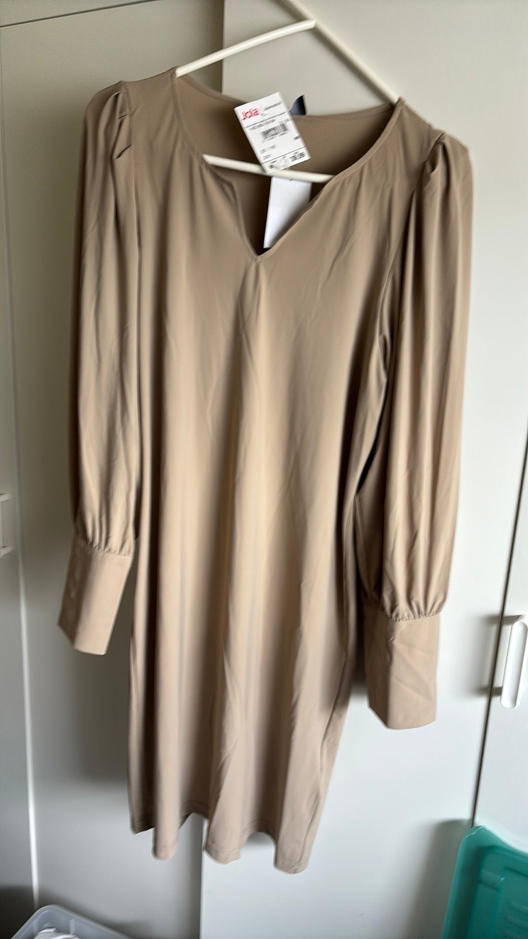 Nieuwe jurk, Maat 38/40 (M), Beige, Nieuw, Ophalen of Verzenden