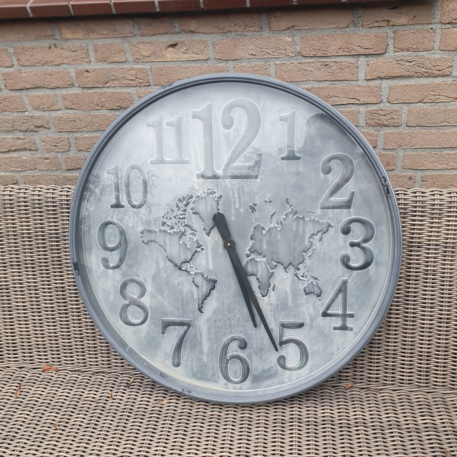 Industriële XXL Wandklok "Le Monde" – Metaal Grijs – Ø 71 cm, Ophalen, Wandklok