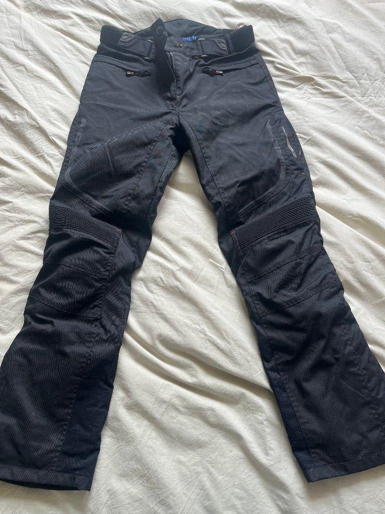 Richa motorbroek dames maat medium (M), reguliere lengtemaat, Motoren, Ophalen of Verzenden, Broek | textiel, Richa, Dames