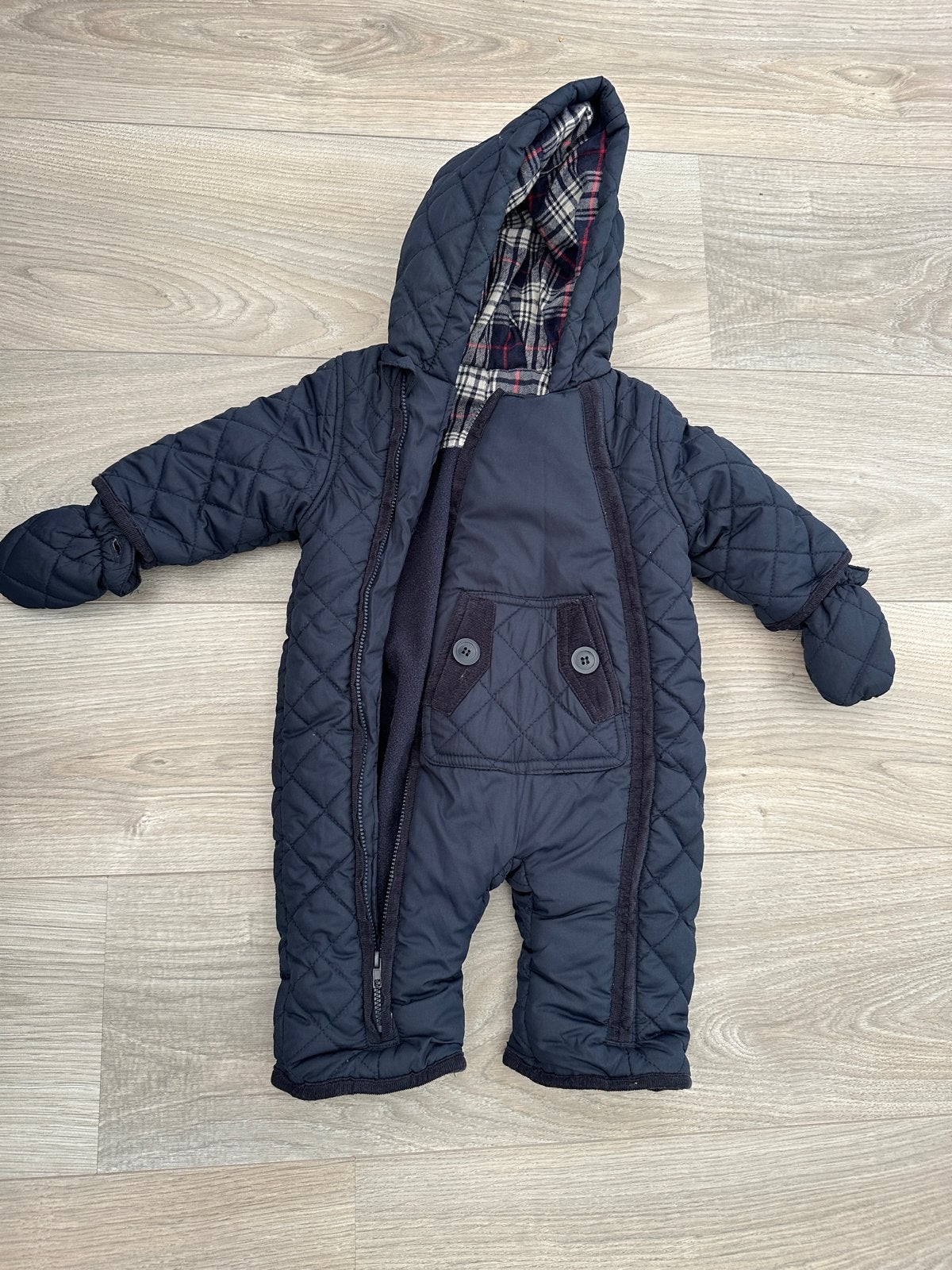 Nieuwstaat baby sneeuwpak 3-6 maanden, Ophalen, Zo goed als nieuw, Jongetje of Meisje