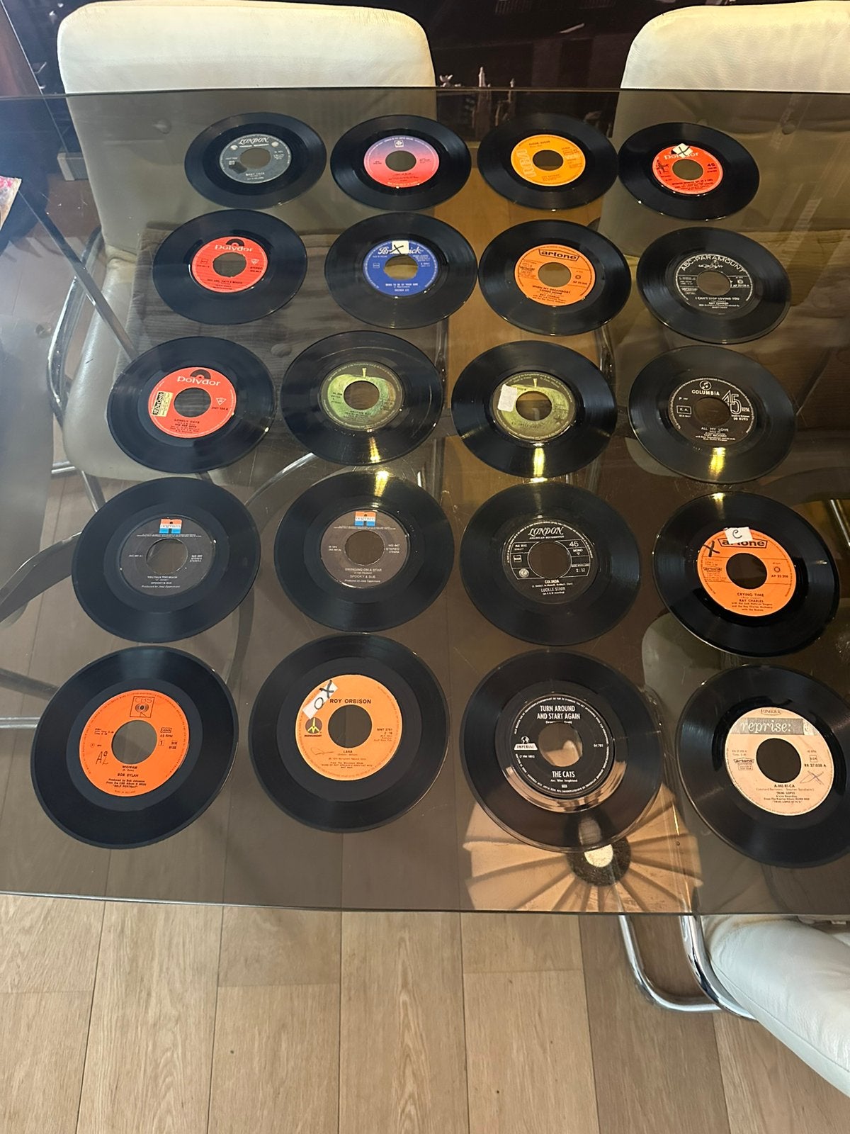 20 singles uit de 60s en 70 ties, Ophalen of Verzenden, Zo goed als nieuw