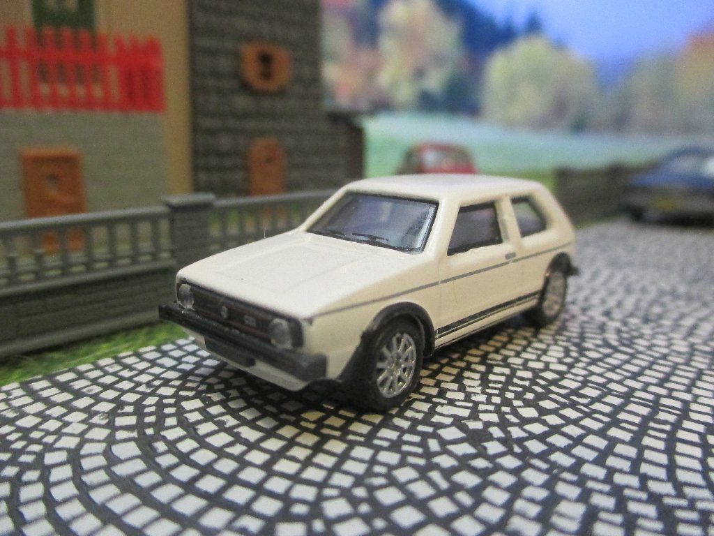Volkswagen Golf Mk.1 GTi - Schuco wit, Ophalen of Verzenden, Zo goed als nieuw, Auto, Schuco