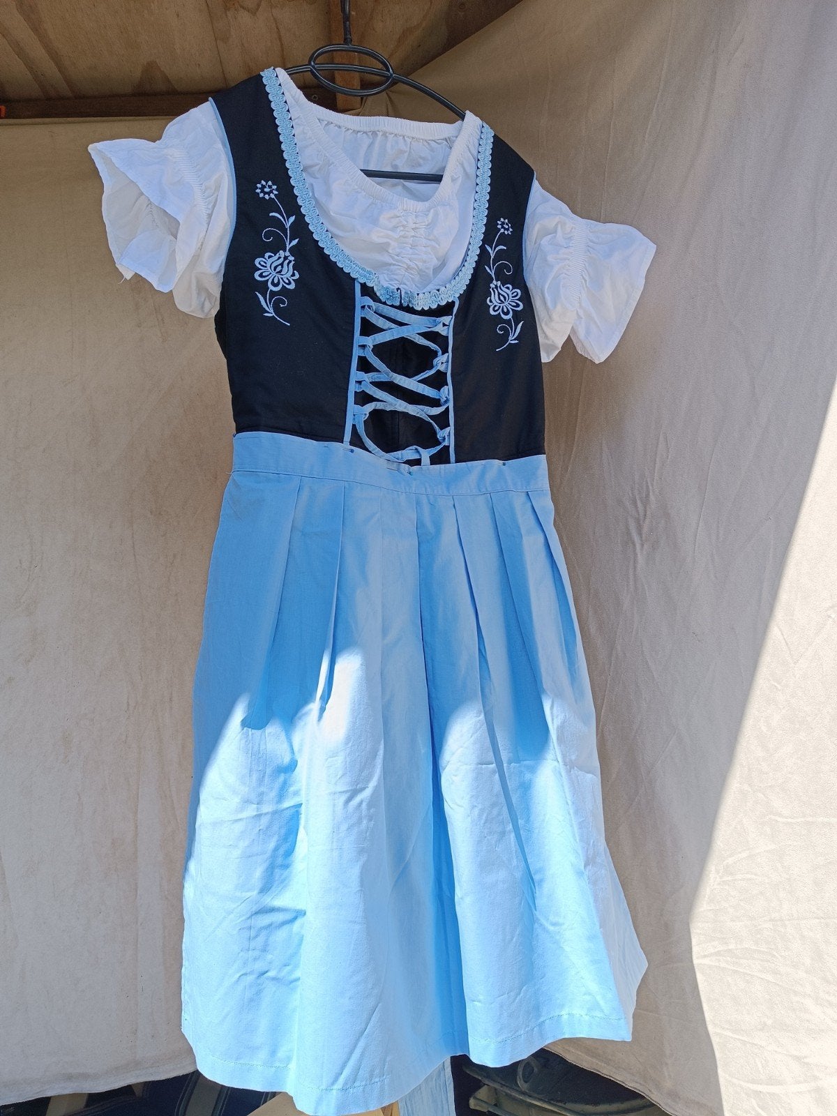 Dirndl Oktoberfest geborduurde Jurk mt 42, Ophalen of Verzenden, Zo goed als nieuw