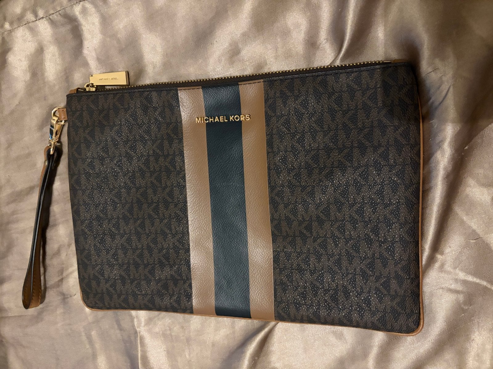 Michael Kors Clutch/Ipad Bag, Verzenden, Zo goed als nieuw, Bruin, Handtas