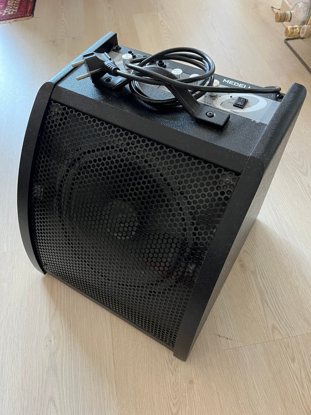 Drum monitor Medeli AP30, Ophalen of Verzenden, Zo goed als nieuw, Minder dan 500 watt, Monitor(versterker)
