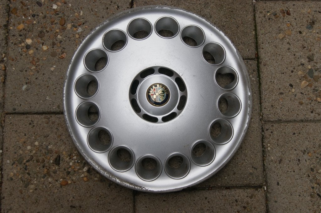 1 losse originele wieldop Alfa Romeo 156 15 inch (Model 1), Auto diversen, Wieldoppen, Ophalen of Verzenden, Gebruikt