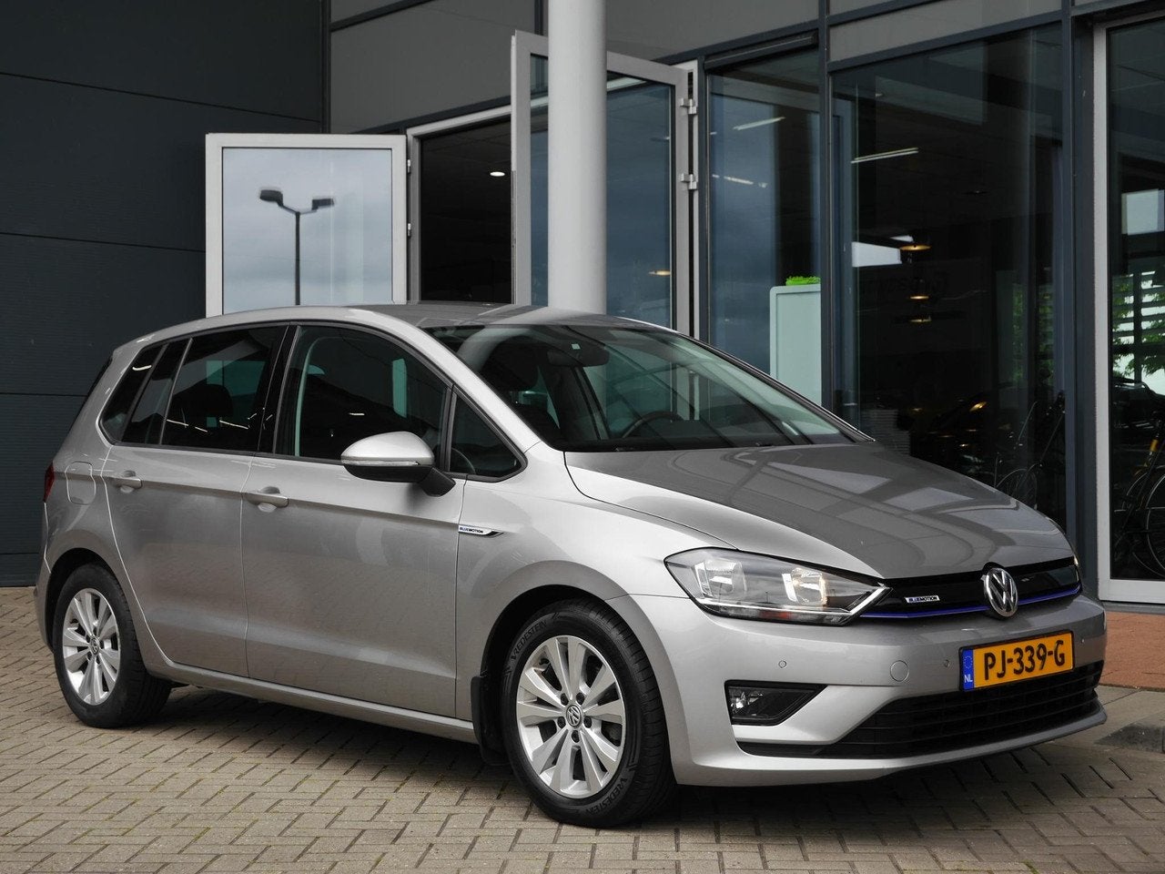 Volkswagen Golf Sportsvan 1.0 TSI Comfortline | Automaat | T, Gebruikt, 1246 kg, Bedrijf, Zilver of Grijs