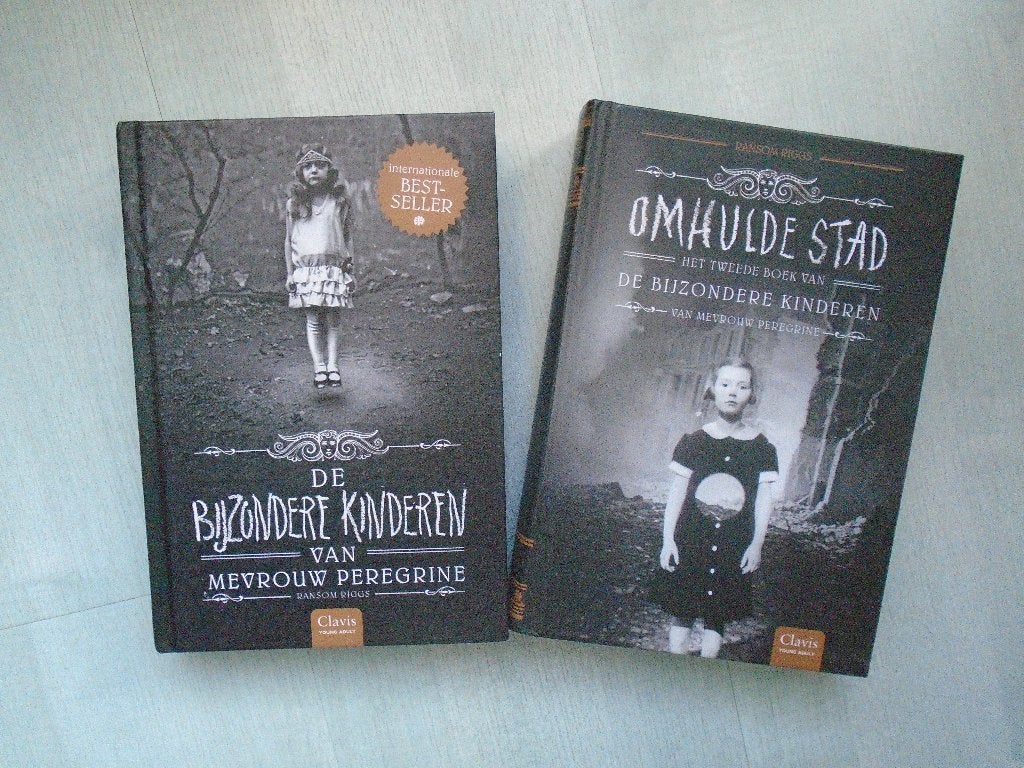 de bijzondere kinderen van mevr. peregrine & omhulde stad, Ophalen of Verzenden, Zo goed als nieuw, Ransom riggs