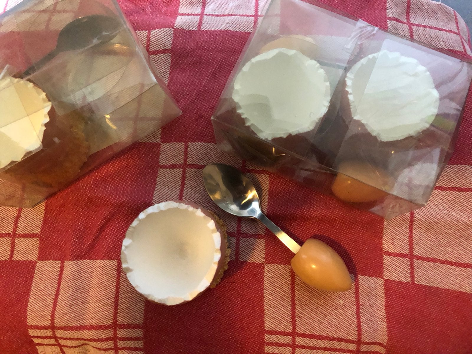 Eierdopjes retro met bijpassend lepeltje 4 st, Ophalen of Verzenden, Nieuw