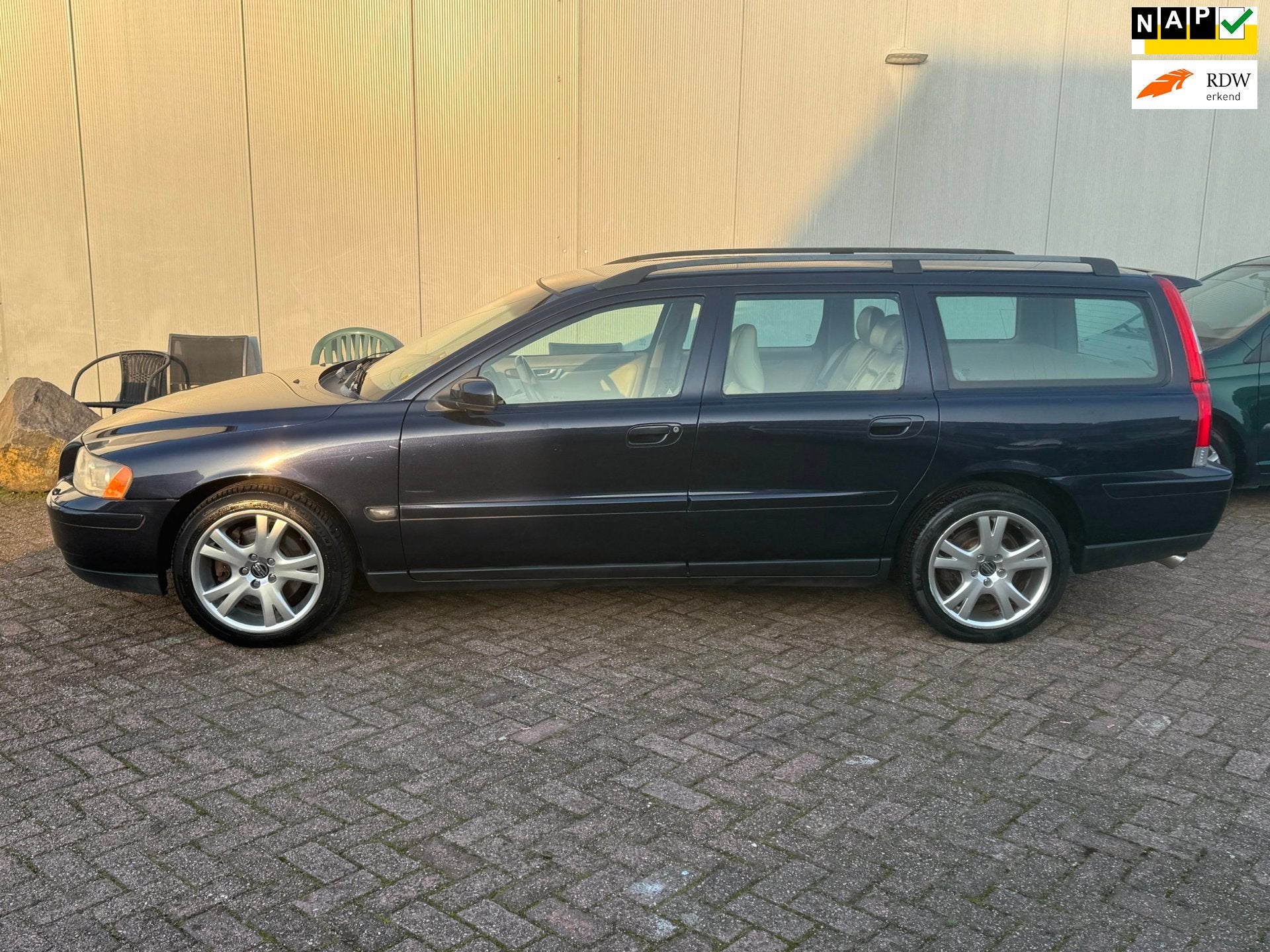 Volvo V70 2.0T Edition I AUTOMAAT!, Gebruikt, 1984 cc, Blauw, 1600 kg