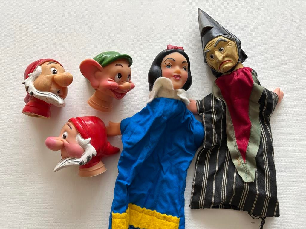 Vintage Disney en Sneeuwwitje handpoppen setjes, Ophalen of Verzenden, Gebruikt, Overige typen