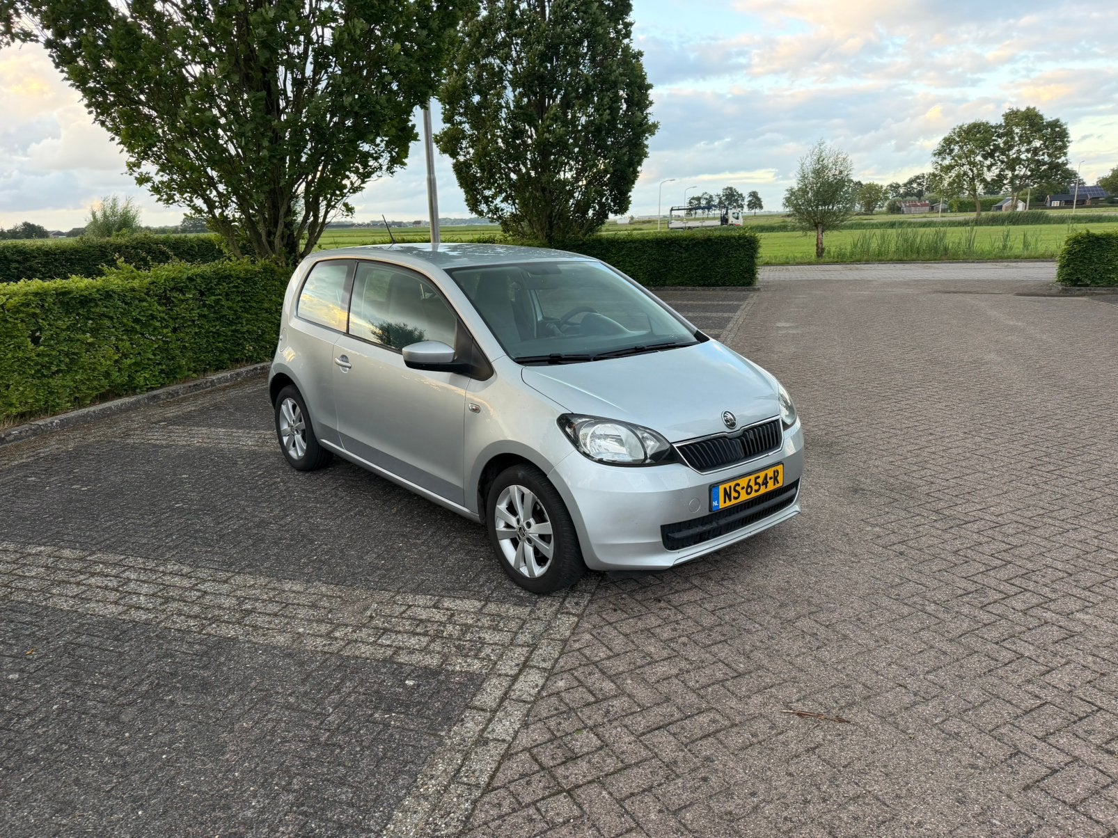 Skoda Citigo 1.0 T 44KW 2012 Grijs nieuwe koppeling, Auto's, Voorwielaandrijving, 4 stoelen, Handgeschakeld, Particulier