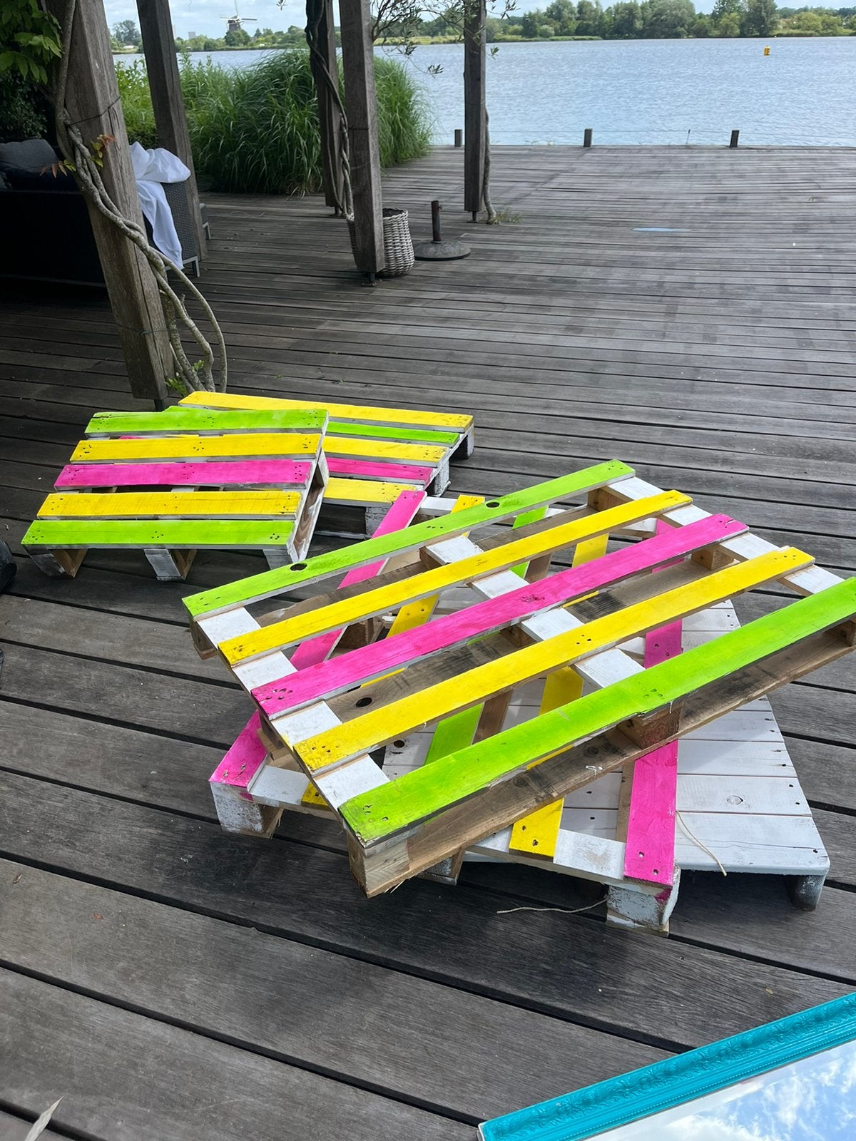 Gekleurde pallets GRATIS ophalen Rotterdam, Ophalen of Verzenden, Zo goed als nieuw