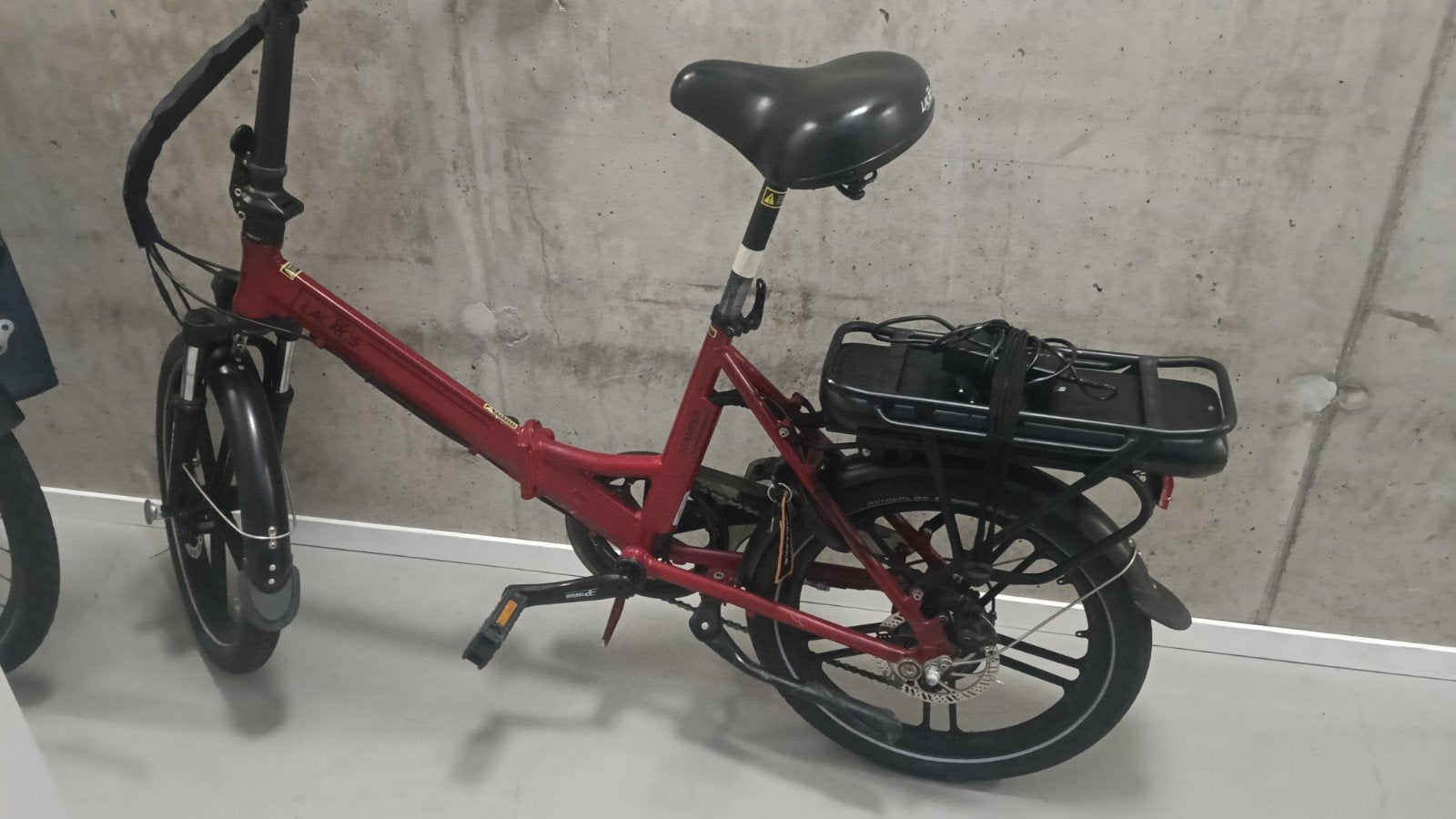 La Crosse Scamper S400 elektrische vouwfiets, 20 inch of meer, Gebruikt, Totaal opvouwbaar, Schijfrem