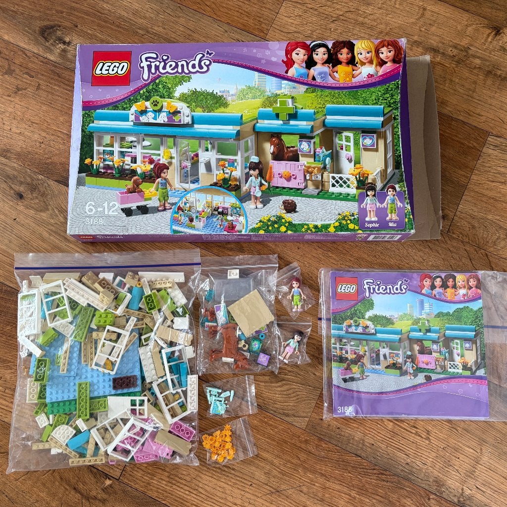 LEGO Friends - Heartlake Vet (3188), Lego, Friends, Ophalen of Verzenden, Zo goed als nieuw