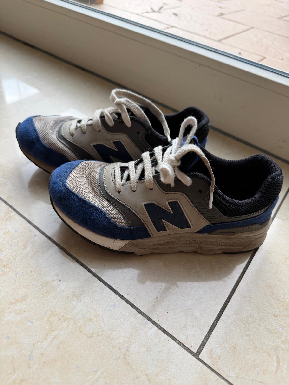 New balance jongens schoen maat 37 Eu, Ophalen, Zo goed als nieuw, Jongen, Schoenen