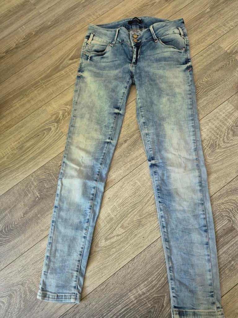 Tally Weijl jeans, lichtblauw,  (confectie 38), Tally Weijl, Blauw, Ophalen of Verzenden, W30 - W32 (confectie 38/40)