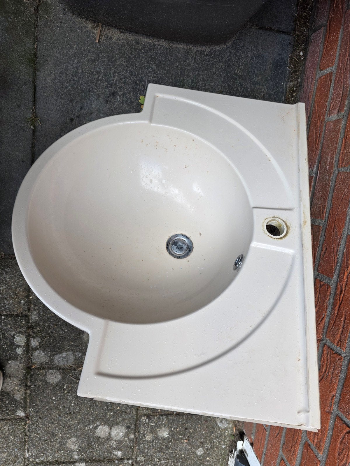 Crèmekleurige wastafel met afvoer, Doe-het-zelf en Verbouw, Ophalen of Verzenden, Gebruikt, Wastafel