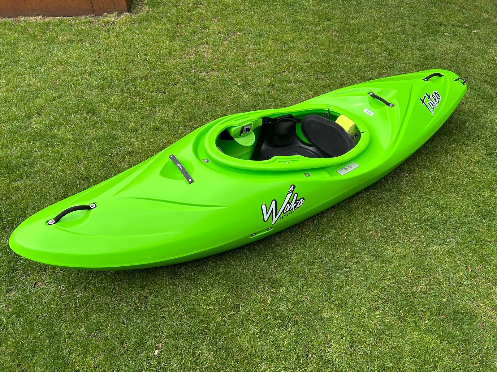 Waka Tutea wildwater kajak (nieuwstaat), Ophalen, Zo goed als nieuw, Eén persoon, Kajak