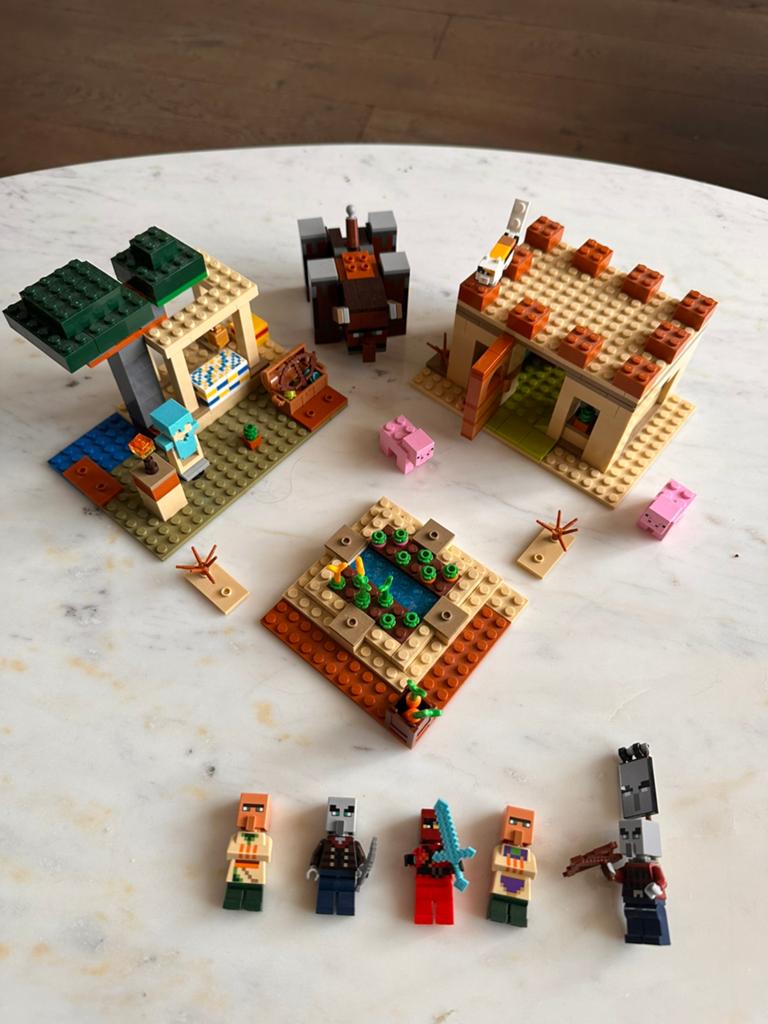 Lego MineCraft - De Illager overval (21160), Gebruikt, Minecraft, Lego, Ophalen of Verzenden