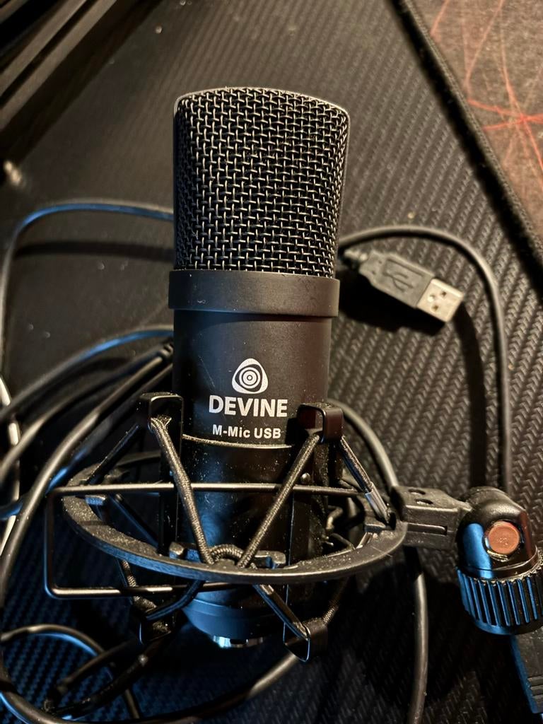 Devine M-Mic USB Microfoon met Armstandaard, Ophalen of Verzenden, Zo goed als nieuw, Studiomicrofoon