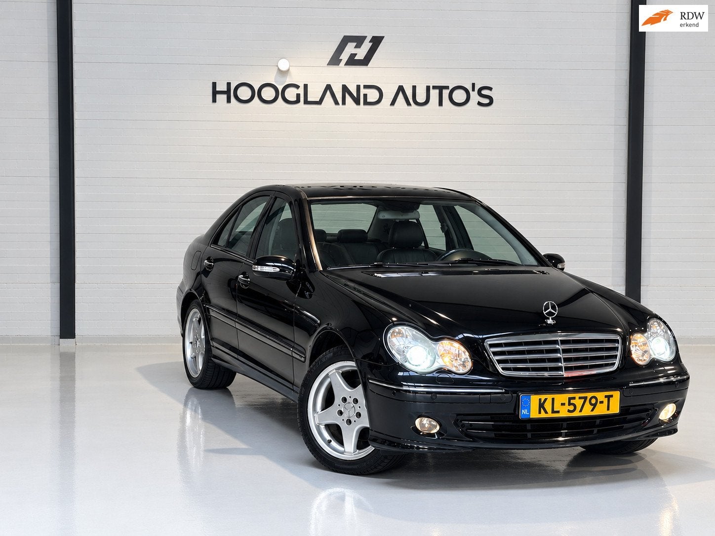 Mercedes-Benz C-klasse 320 V6 Elegance 4-Matic Automaat NIEU, Auto's, Automaat, Stof, Gebruikt, Zwart