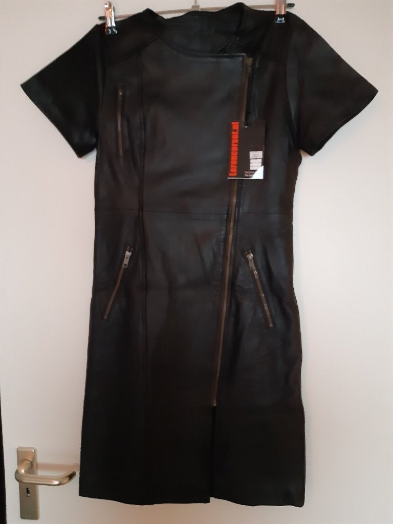 prachtig leren jurkje kinky maat s/m, Maat 38/40 (M), Zwart, Nieuw, Ophalen of Verzenden