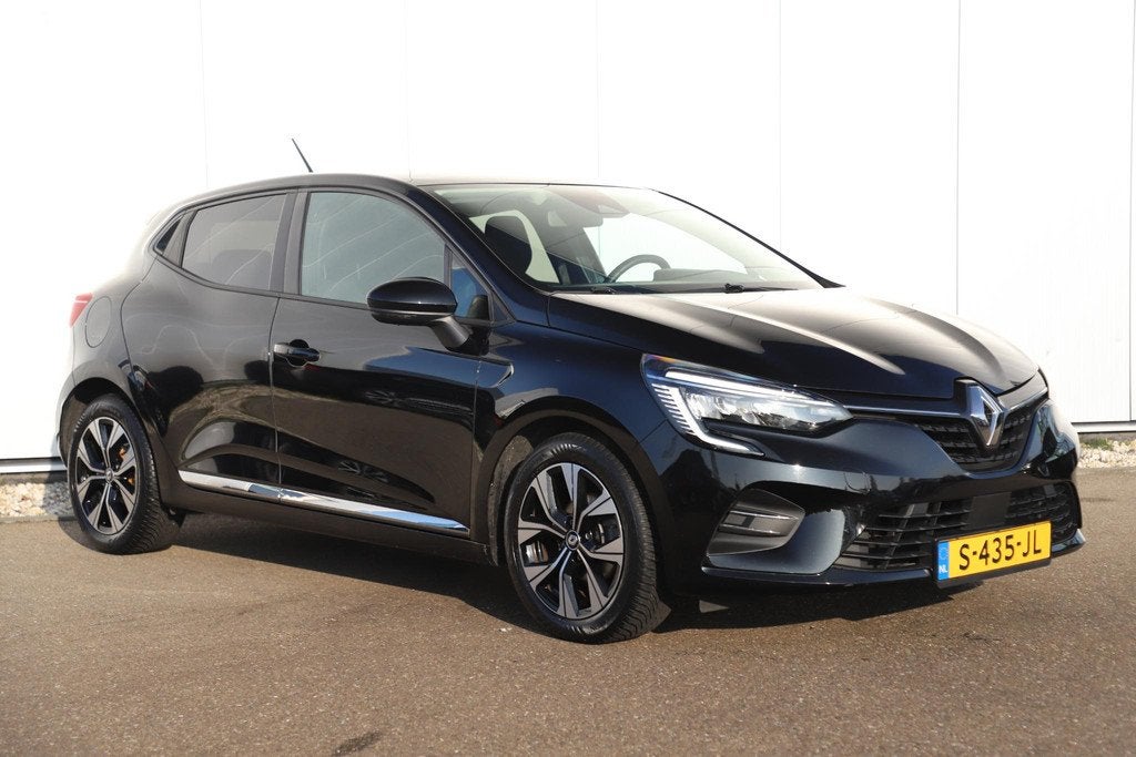 Renault Clio 1.0 TCe 90 Evolution 16 inch LMV Navigatie Carp, Auto's, Renault, Voorwielaandrijving, Gebruikt, Euro 6, 580 kg