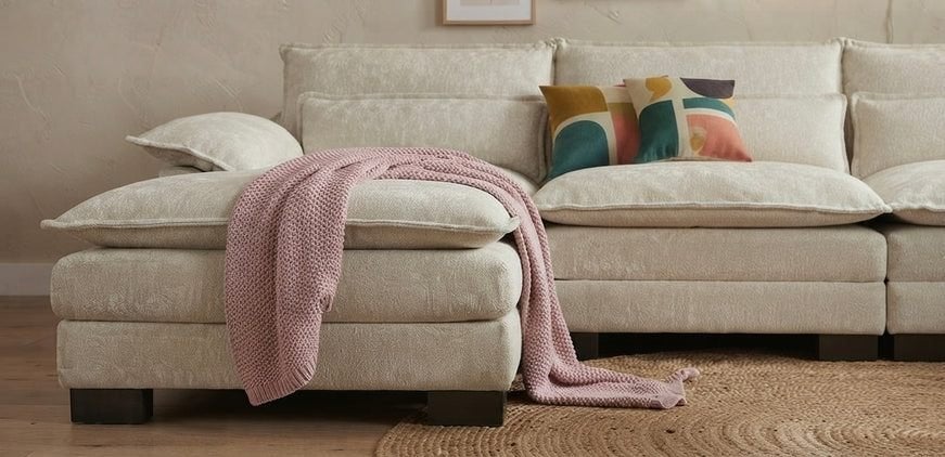 U Vorm Hoekbank Mega Voordelig 799 euro EENMALIG ACTIEPRIJS, Huis en Inrichting, 250 tot 300 cm, Hoekbank, Nieuw, Ophalen of Verzenden