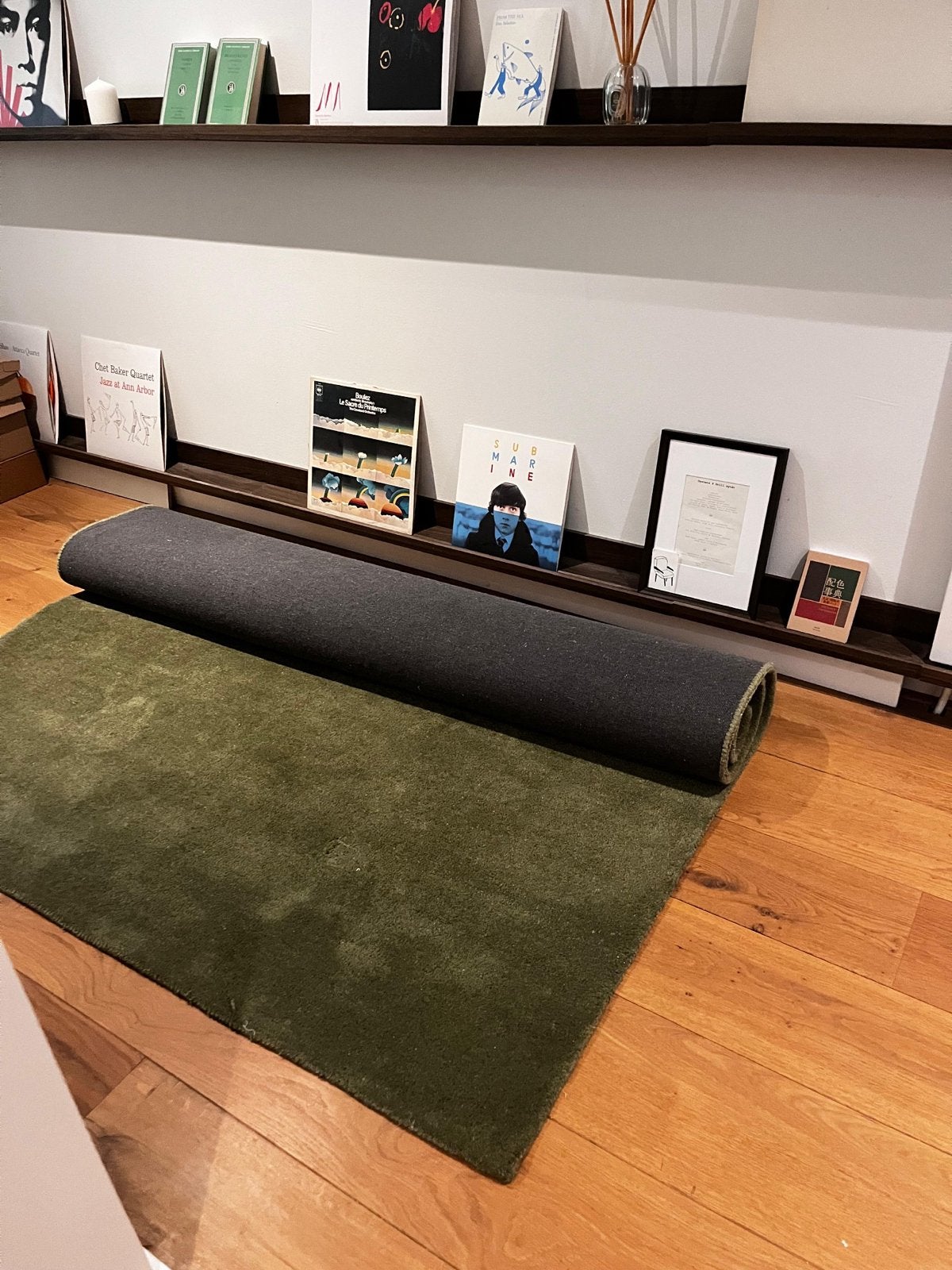 Nieuw handgetuft mosgroen wollen vloerkleed 150 x 210 cm, Ophalen, 150 tot 200 cm, Rechthoekig, Groen