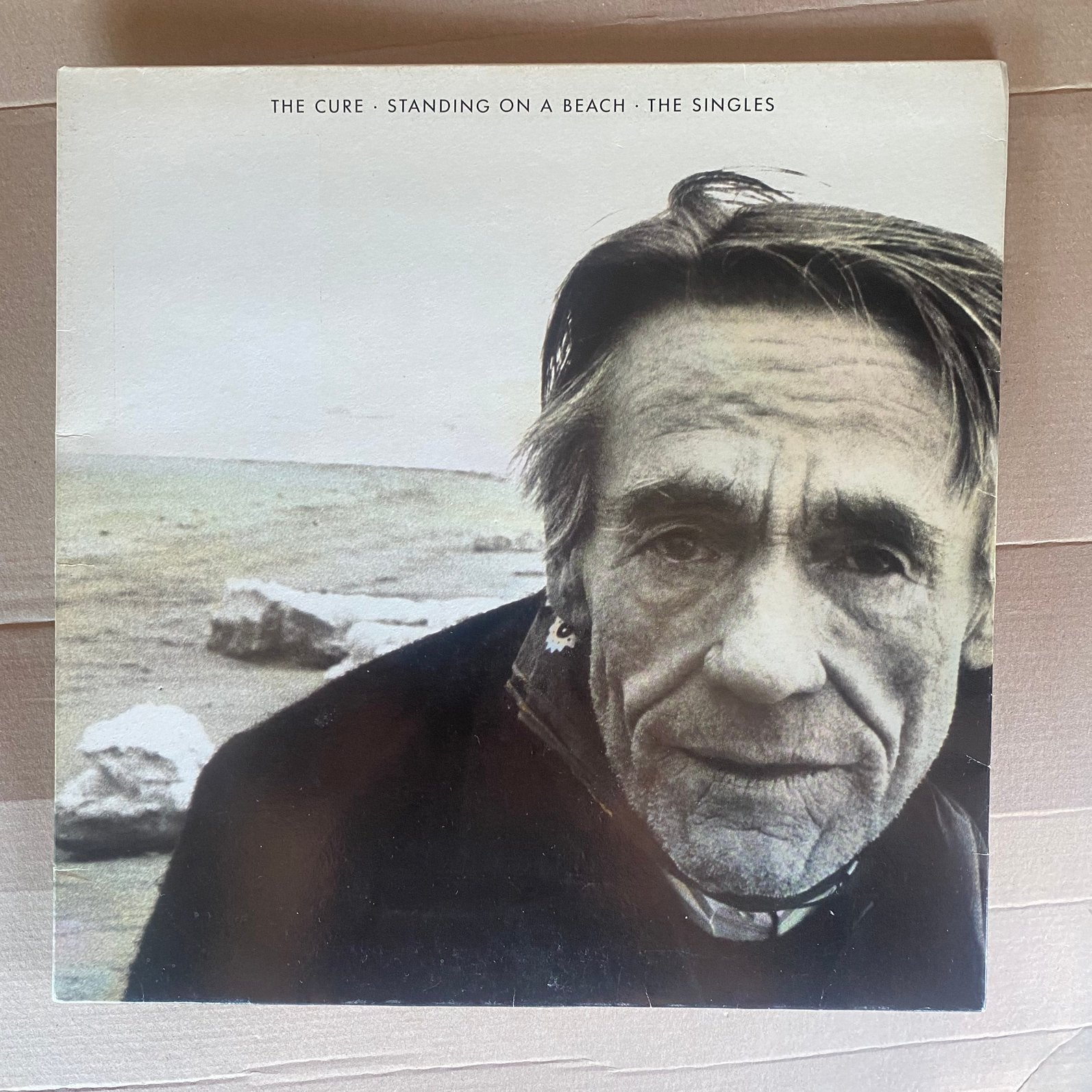 Lp - the cure - standing on a beach (best of), Cd's en Dvd's, Ophalen of Verzenden, Zo goed als nieuw, 12 inch, Poprock