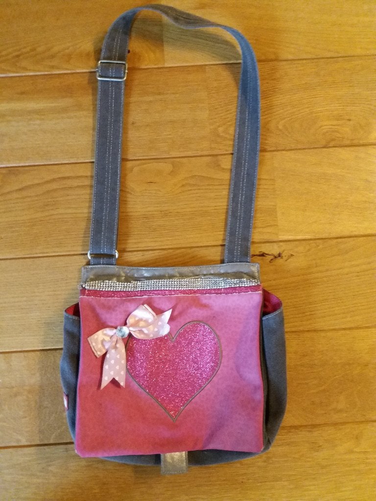 Schoudertas / schooltas met glitterhart en strik Zebra, Ophalen of Verzenden, Zo goed als nieuw, Roze, Overige merken