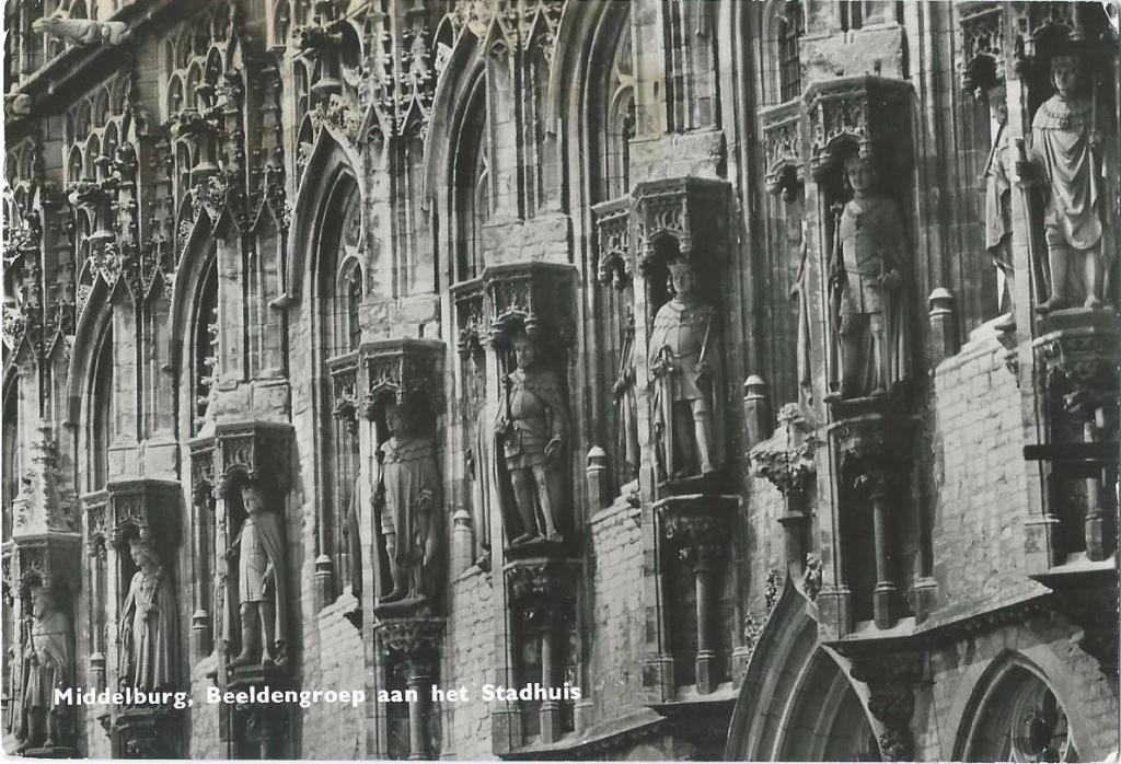 Ansichtkaar MIDDELBURG  Stadhuis  Beeldengroep, Verzenden, Gelopen, Zeeland