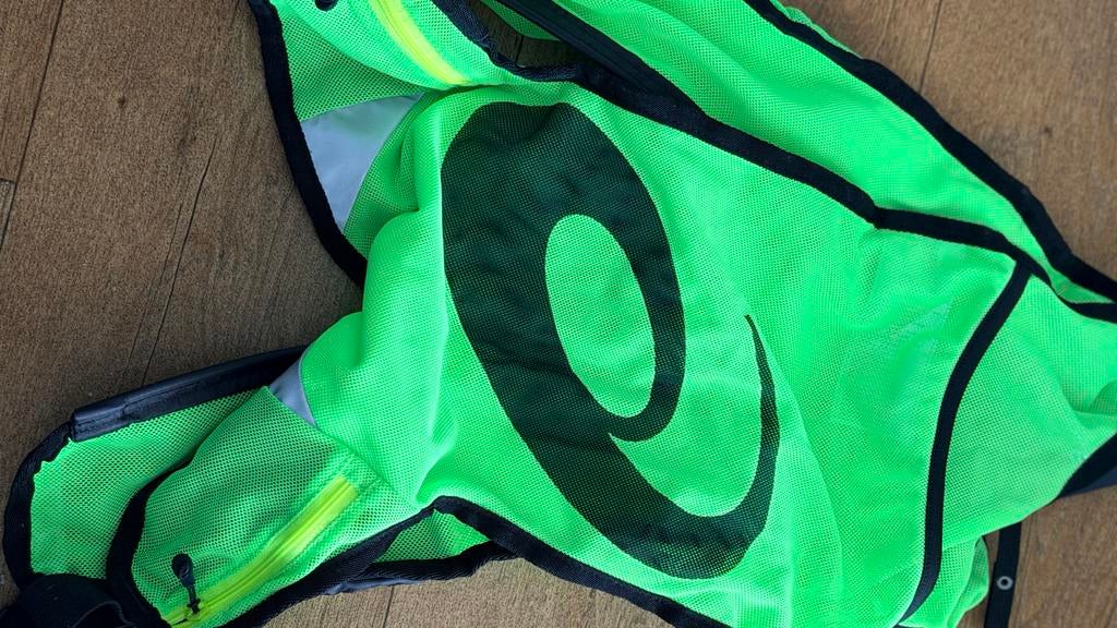 ASICS hardloopvest/hesje - Neon groen, Ophalen of Verzenden, Zo goed als nieuw, Overige typen