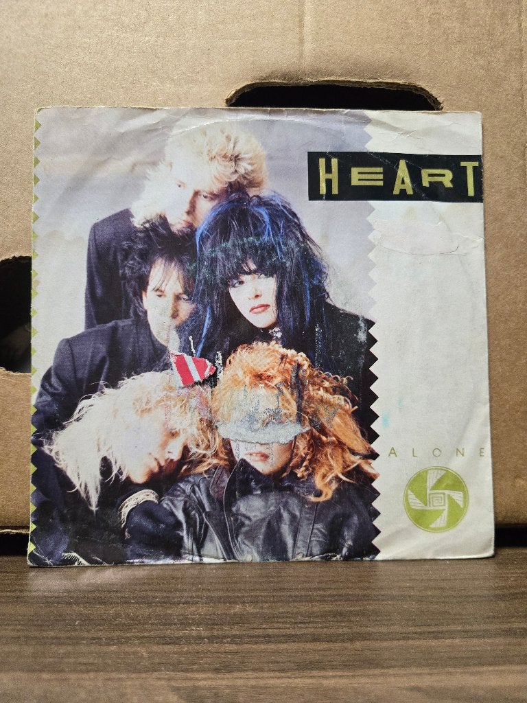 Heart - Alone, 7 inch, Ophalen of Verzenden, Zo goed als nieuw, Pop