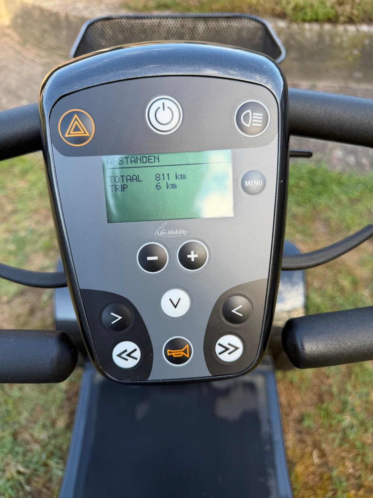 Life Menzo scootmobiel  bj2020, Ophalen, Life and Mobility, Zo goed als nieuw, 16 km/u of meer