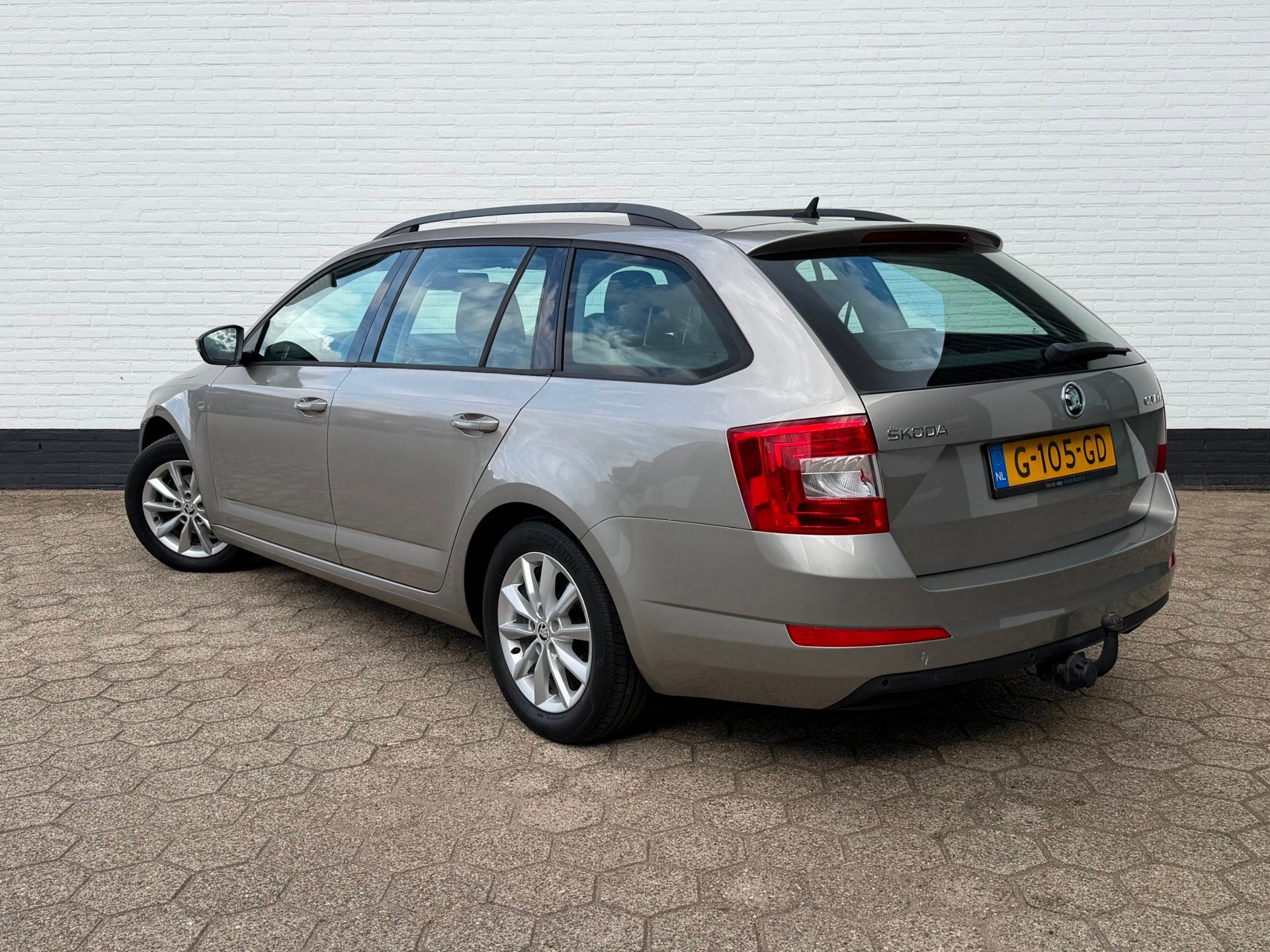 Skoda Octavia Combi 1.6 TDI Greentech STYLE DSG l CLIMA l TR, Auto's, Gebruikt, 4 cilinders, 26 km/l, 125 €/maand